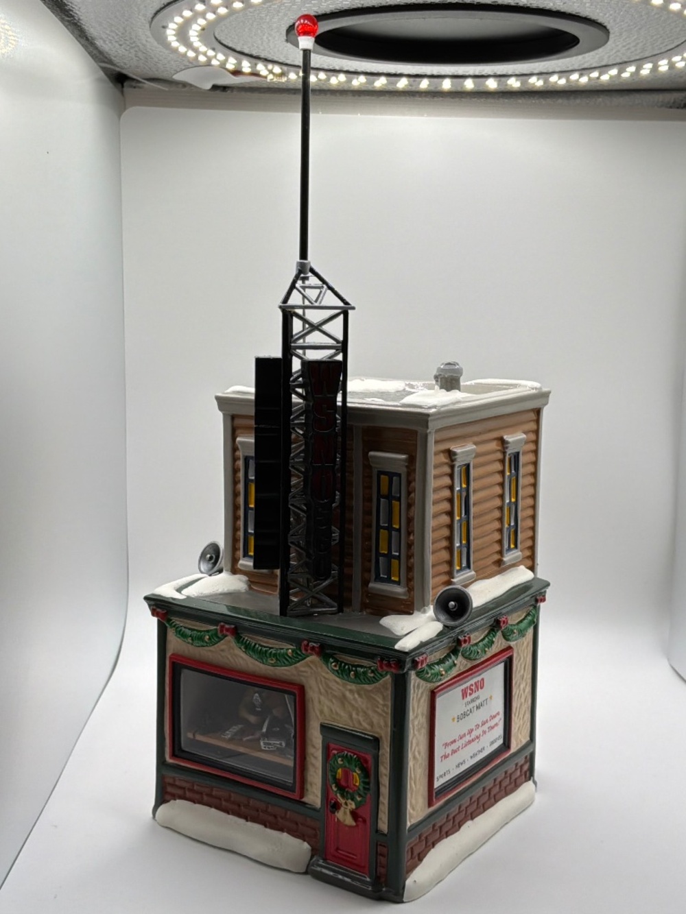 Dept 56 Snow Village WSNO Radio Lighted Building 55010 Boxed